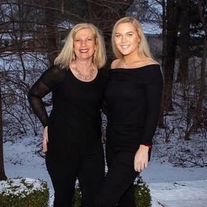 Meet your Posher, Angie